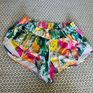Lululemon Hotty Hot shorts